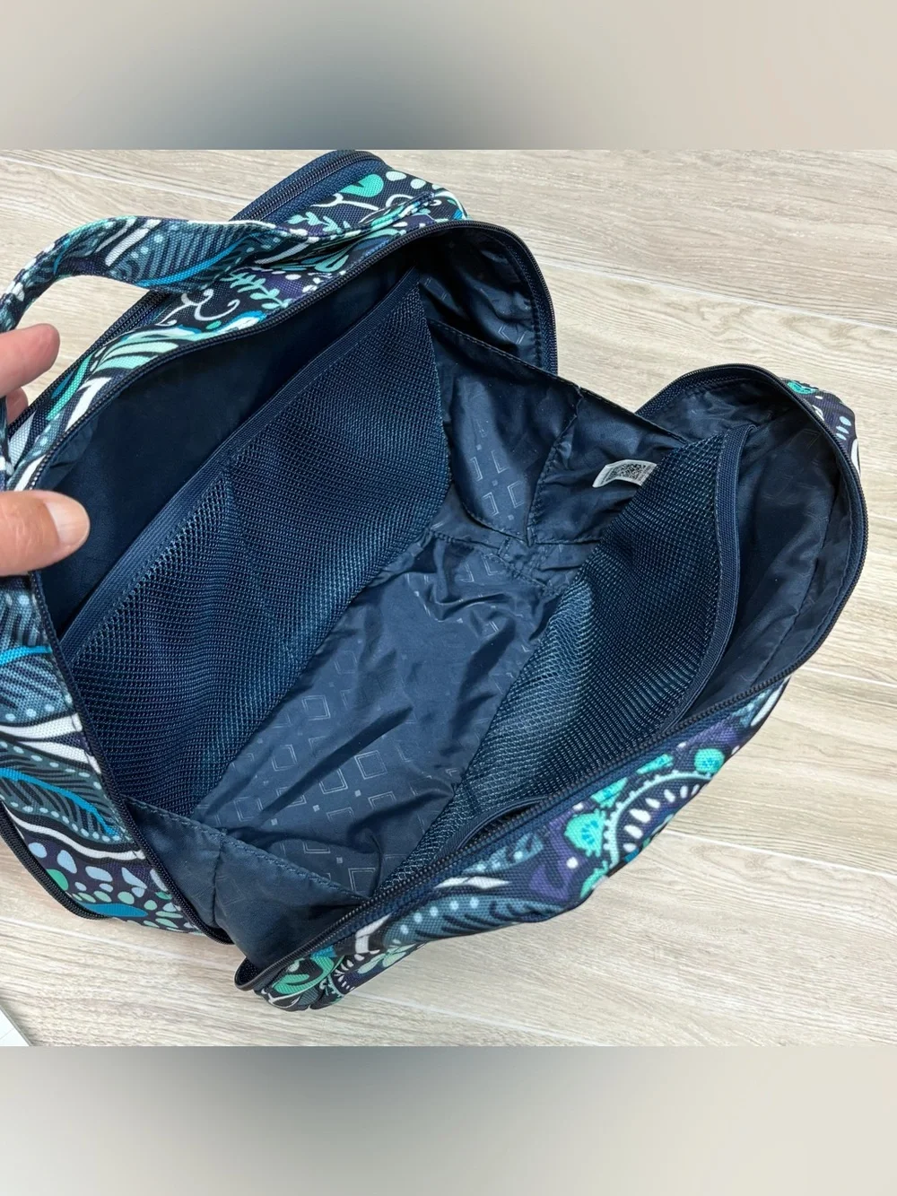 Vera Bradley Double Zip Toiletry Bag Travel Cosmetic Island Medallion